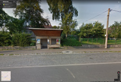 Autobusová zastávka v Krucemburku před rekonstrukcí