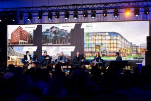 Galavečeru předcházela mezinárodní konference ze série „Future Builders“ zaměřená na klíčové otázky v architektuře a stavebnictví, kterou diváky provedli renomovaní architekti z Polska i zahraničí.