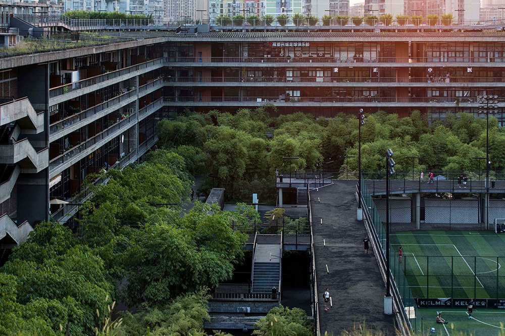 West Village, sportovní, rekreační a obchodní okrsek v Čcheng-tu.