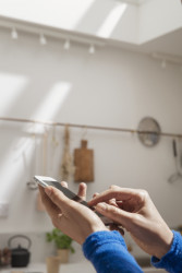 Systém VELUX ACTIVE with NETATMO má vlastní mobilní aplikaci.