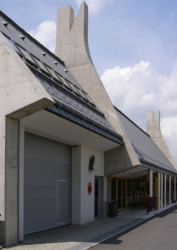 Centrum Caolinum v Nevřeni od architektů Jakuba Chvojky a Radka Dragouna