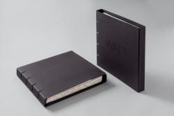 Box na portfolio ve formátu 40 × 40 cm