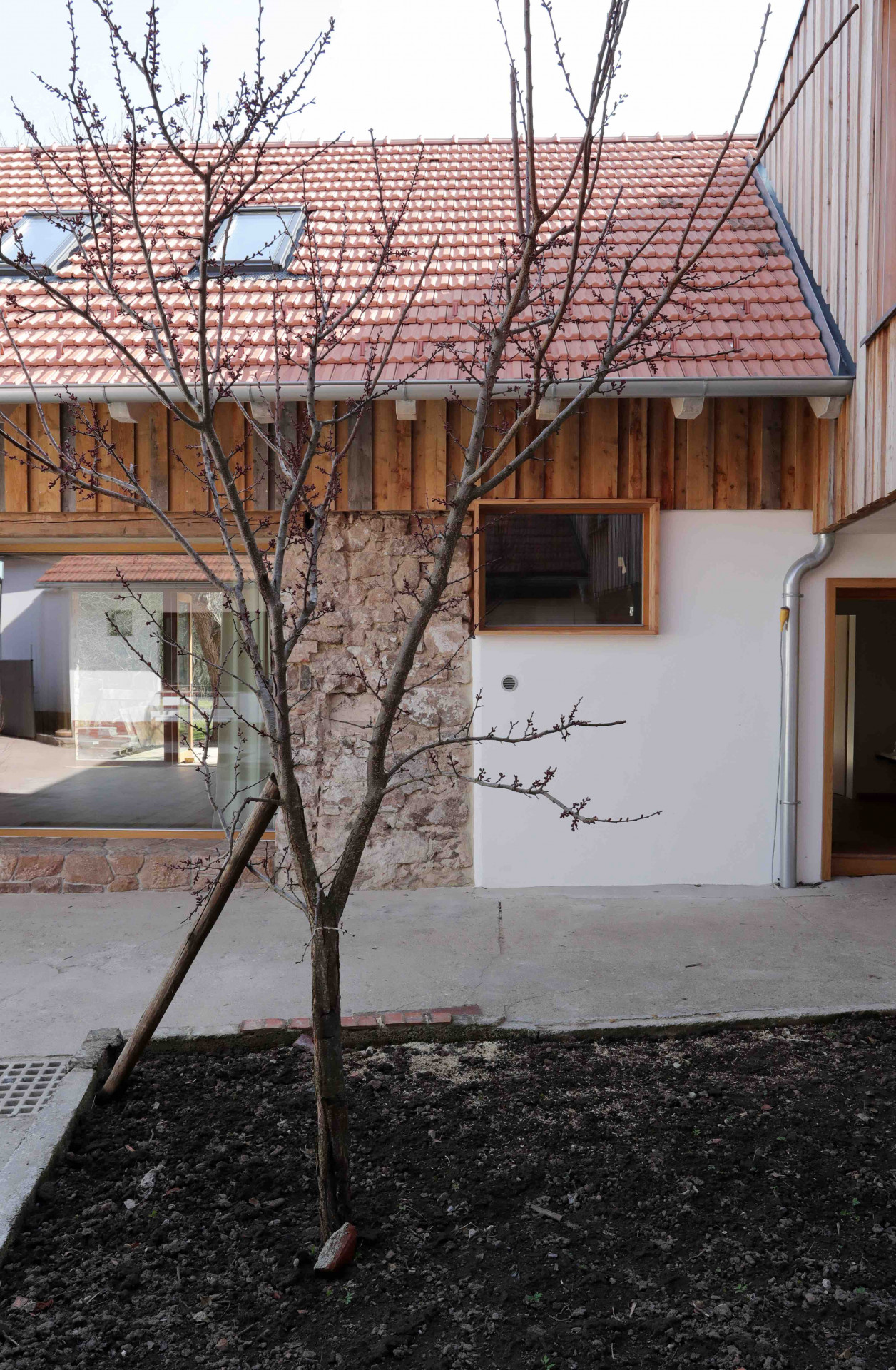 Rekonstrukce hospodářských stavení ve Skaličce od Daniely Hanouskové Boučkové ze studia 2x13