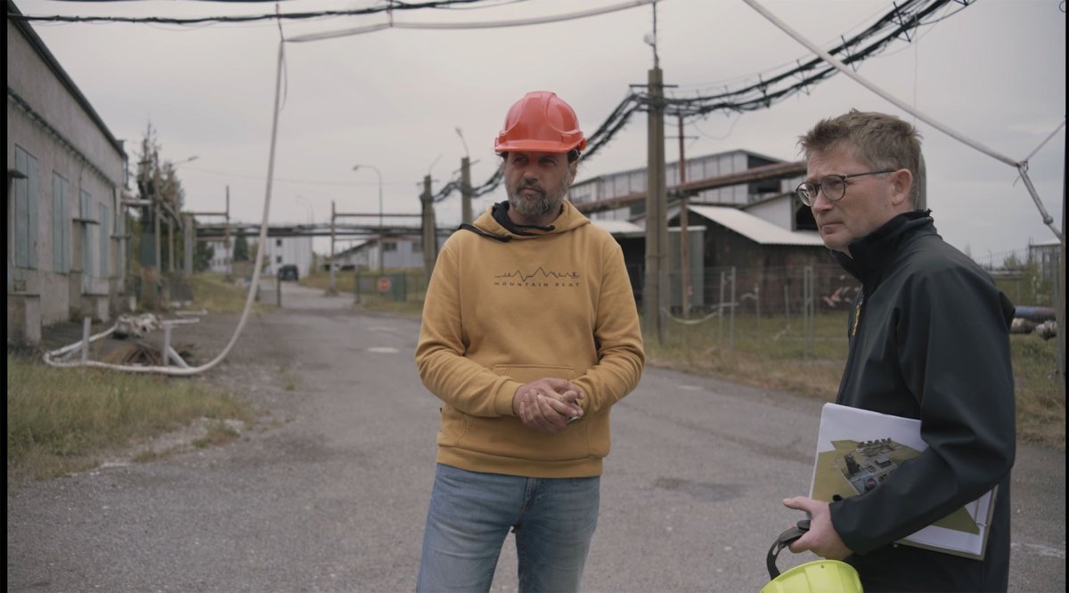 Starosta Trojanovic Jiří Novotný s architektem Kamilem Mrvou (snímek k filmu Muž, který sázel domy)