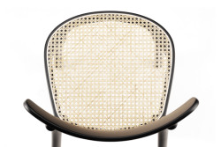 Český výrobce stolů a židlí TON představuje novou židli La Zitta (italsky tichá)