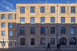 V realizaci Pheonix & Crusader Mills byl použit systém Aluprof MB-SLIMLINE.