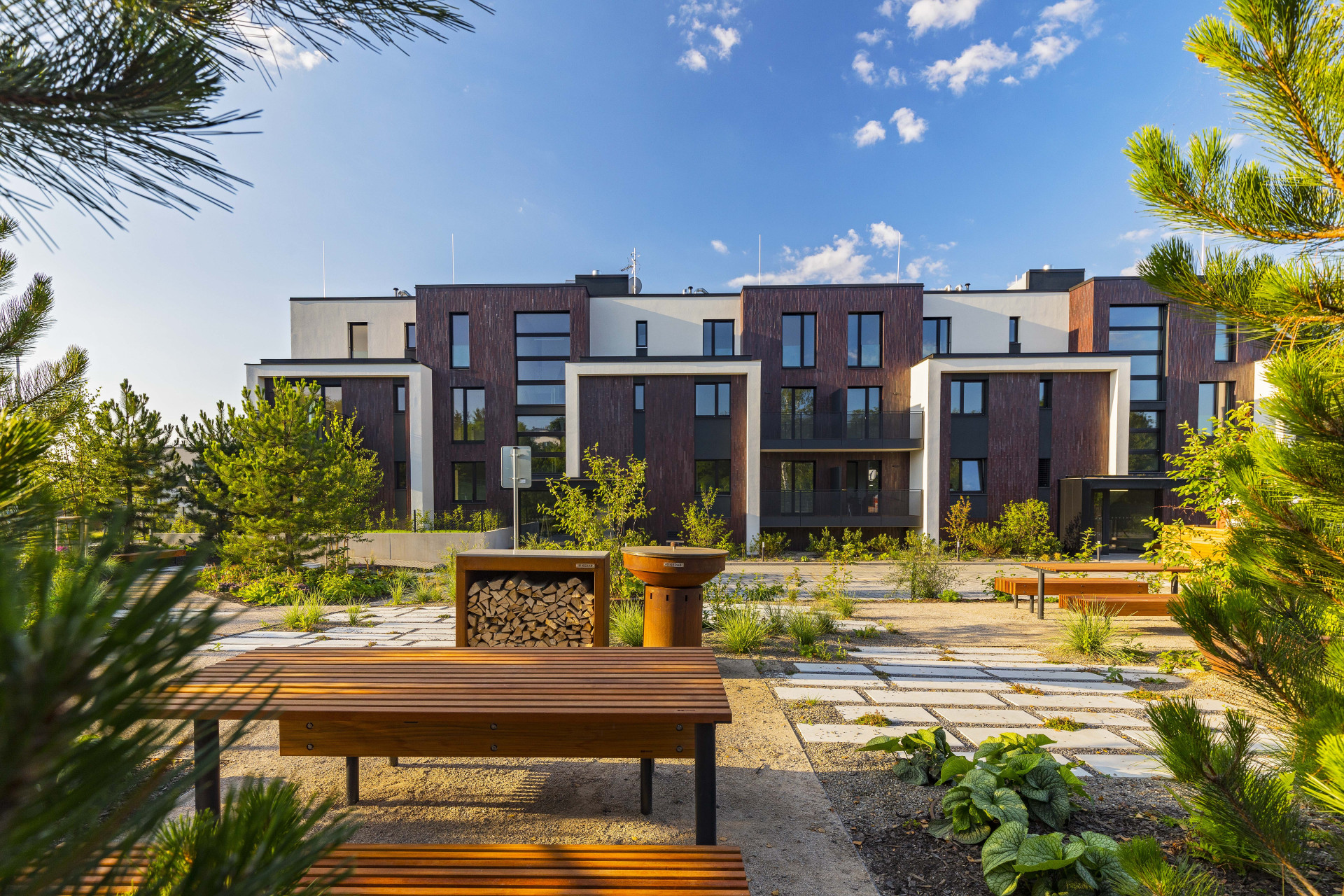 V pražských Řepích vyrostla Rezidence U Boroviček, která nabízí bydlení blízko města i zeleně