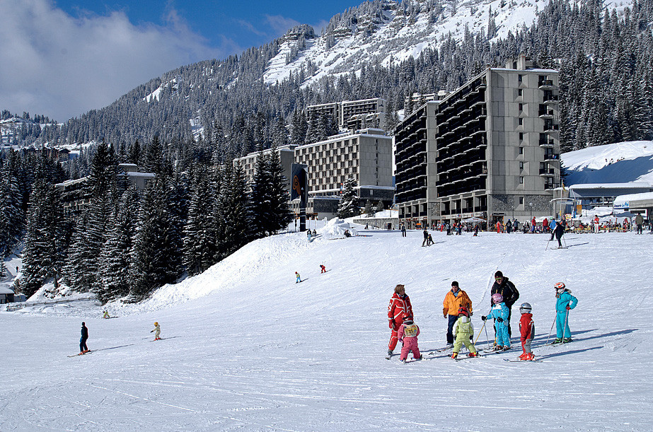 Brutalistní lyžařský rezort Flaine ve Francii, Marcel Breuer © OT Flaine - Y. Havis