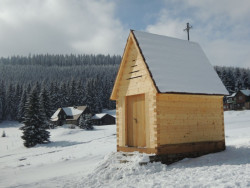 Jana Krákorová (ABM architekti), Zvonička na Vlašských Boudách – foto
