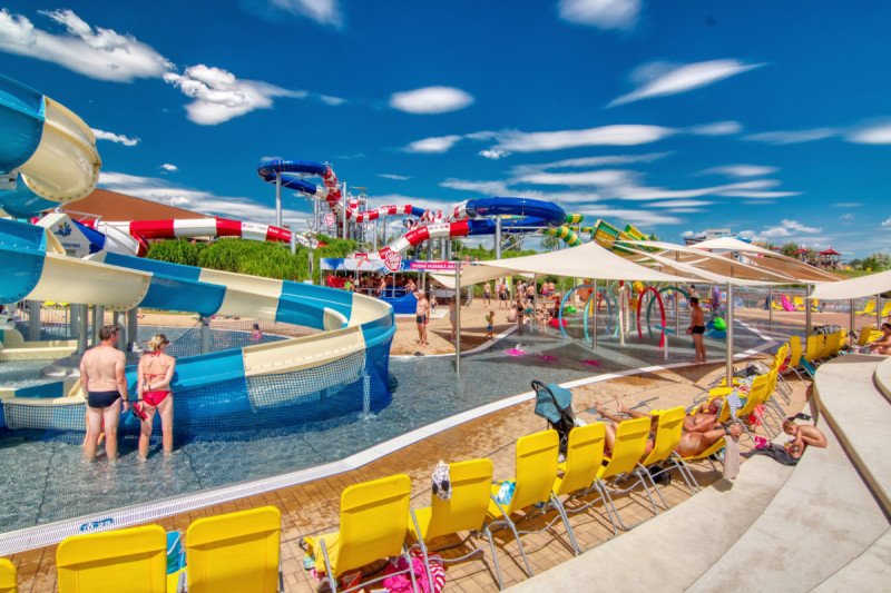 Aqualand Moravia v Pasohlávkách s bazénovými prvky realizovanými společností Berndorf Bäderbau.