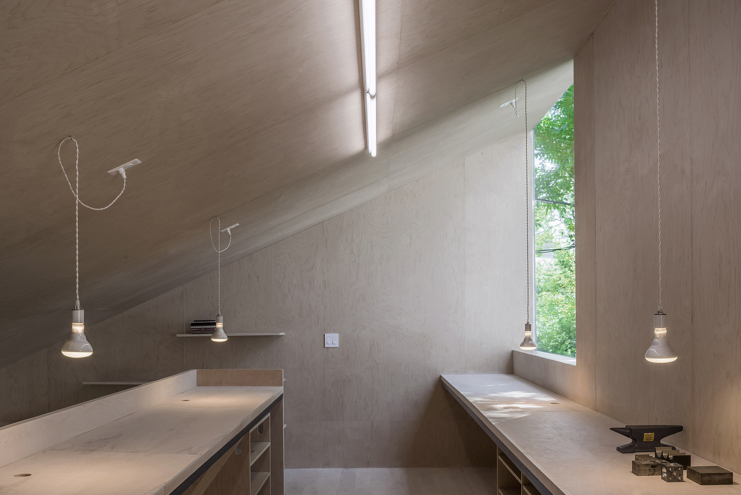 Ateliér, dílna a skleník v jednom v Buffalu od architektonického studia Davidson Rafailidis