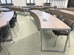 ATELIER SCHMIDT navrhl rekonstrukci společenského sálu v budově děčínského magistrátu.