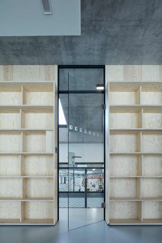 Výrobní a administrativní objekt firmy Pilana Karbid v Hulíně, Ellement architects