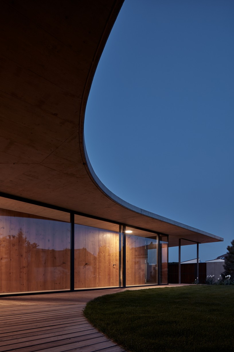 RD Jarovce, Compass architekti