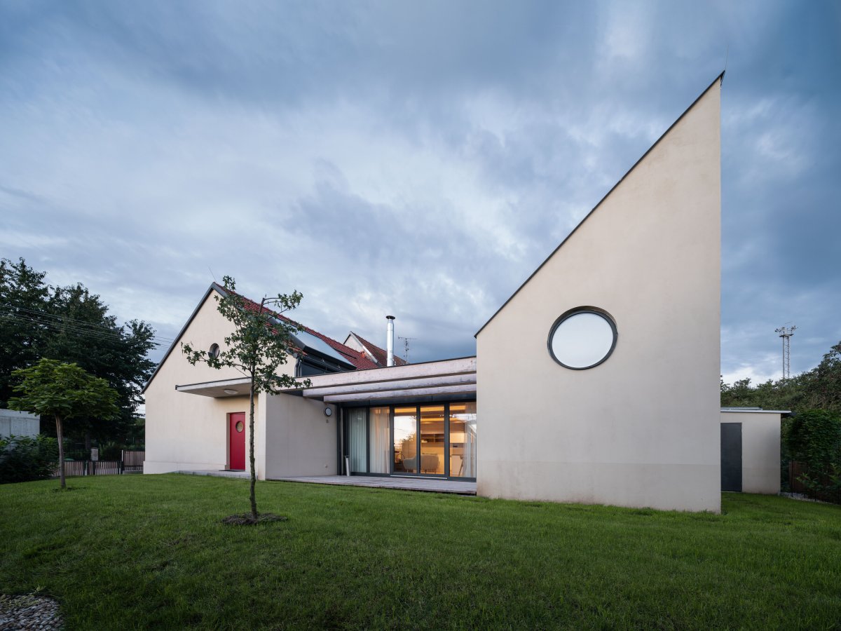 Rodinný dům v Křenovicích od ika.architekti