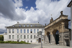 POST—INDUSTRIÁL: Správní budova a tzv. Jubilejní brána Plzeňského Prazdroje, Plzeňský architektonický manuál (PAM), 2016 – foto