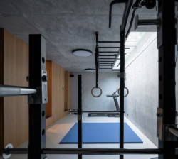 Přestavba řadového domu v Praze-Dědině od studia SOA architekti