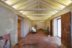 Proměna hospodářských staveb na bydlení, OOIIO architecture