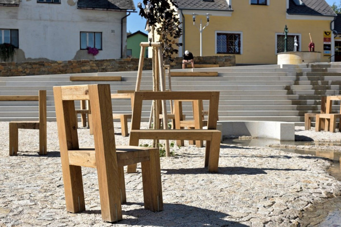 Náves ve Velké Polomi, Ateliér 38,