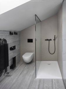 Rekonstrukce řadového domu v Újezdu nad Lesy od architektky Terezy Čudové Ajmové