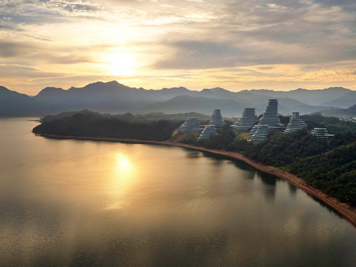 Huangshan Mountain Village, MAD architects