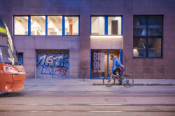 Projekt „Be One“ vznikl jako reakce na omezenou dostupnost bydlení ve městě. (Metropol Be One Apartments v Bratislavě od BEEF ARCHITEKTI)