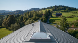 Sportovní hala v Novém Hrozenkově od studia Consequence Forma