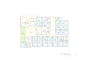 Půdorys 2.NP: Druhé patro tvoří centrální vyvýšený dvůr obklopený byty a místností pro volnočasové aktivity. (Rose Apartments v Los Angeles, Brooks & Scarpa)