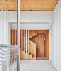 Bytový dům v Barceloně od ateliéru Peris+Toral Arquitectes