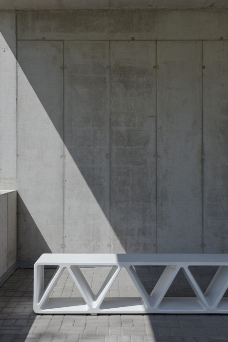 mmcité, CONSTRUQTA, lavička / Fránek Architects, Modlitebna Církve bratrské, Litomyšl – foto