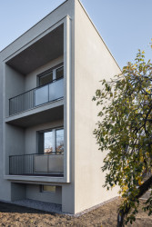 Rekonstrukce rodinného domu v Šaĺe na Slovensku od Bakyta architekti