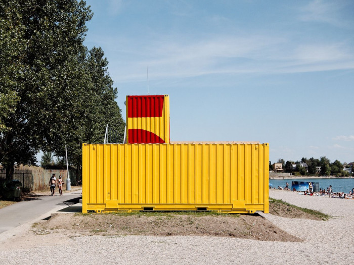 JRKVC, 5KA / Bufet z lodných kontajnerov – foto