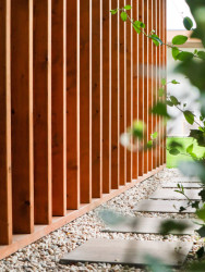 Architekt chtěl vytvořit celoroční intimní prostor, který by fungoval ve spojení se zahradou. (Sauna, Adam Lukačovič)