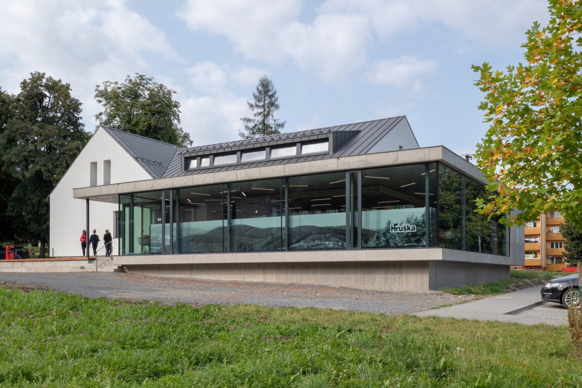 Polyfunkční dům Hruška v Trojanovicích, Kamil Mrva Architects