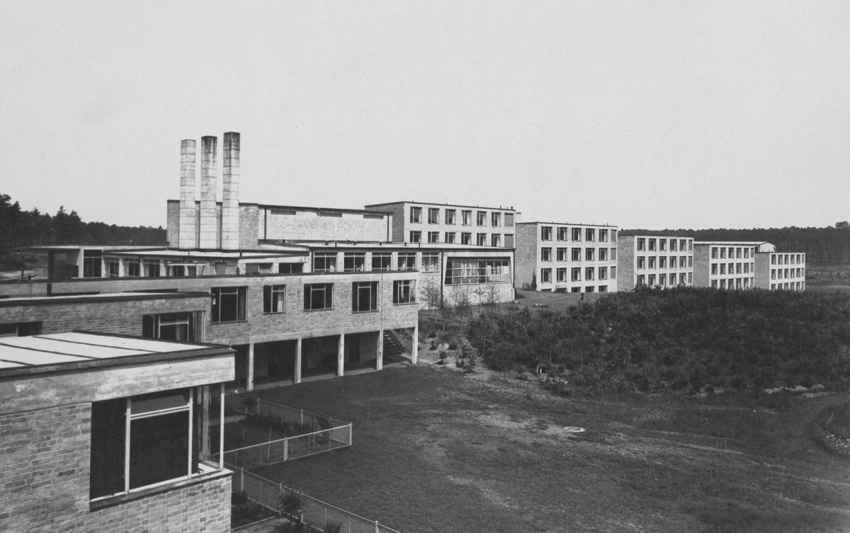 Bývalá škola odborových svazů (ADGB), Bernau, 1928-1930