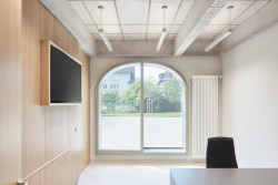 Rekonstrukce budovy okresního soudu Tübingenu od studia Dannien Roller Architekten