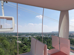 Nová lanová dráha v Praze má do roku 2025 spojit Podbabu s Bohnicemi.