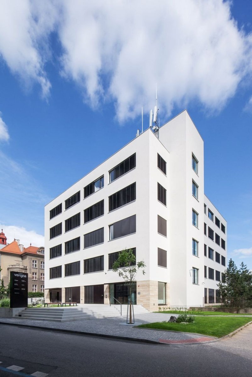 ov-a, Rekonstrukce a dostavba administrativní budovy Verona – foto