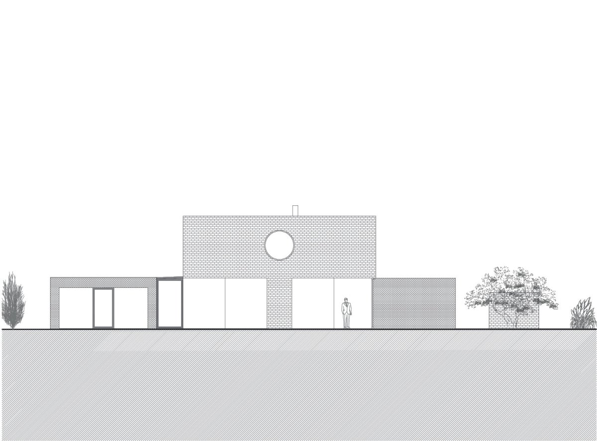 Jižní pohled (Cihlový dům v Pardubicích; architekti Jakub Dvořák a Michal Bílek)