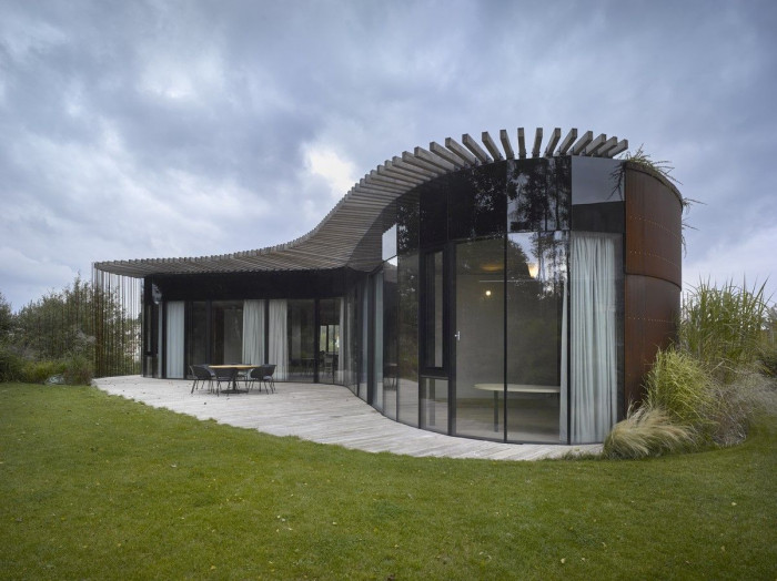 Daniela Polubědovová, Rodinný dům Srdce