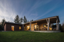 ARCHCON atelier, s. r. o. & Dřevostavby Biskup s. r. o., Dům inspirovaný lesem - foto