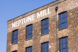 V realizaci Neptune Mill byl použit systém Aluprof MB-SLIMLINE.