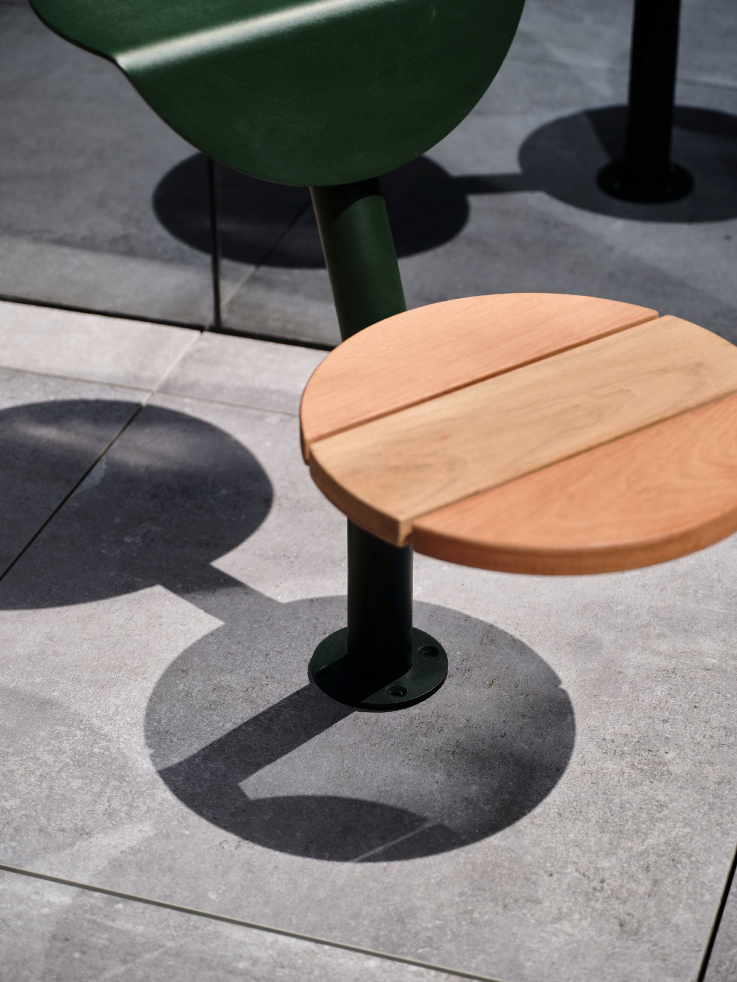 Solitérní prvek Morse Dot z kolekce Morse od mmcité