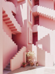 Ricardo Bofill, La Muralla Roja