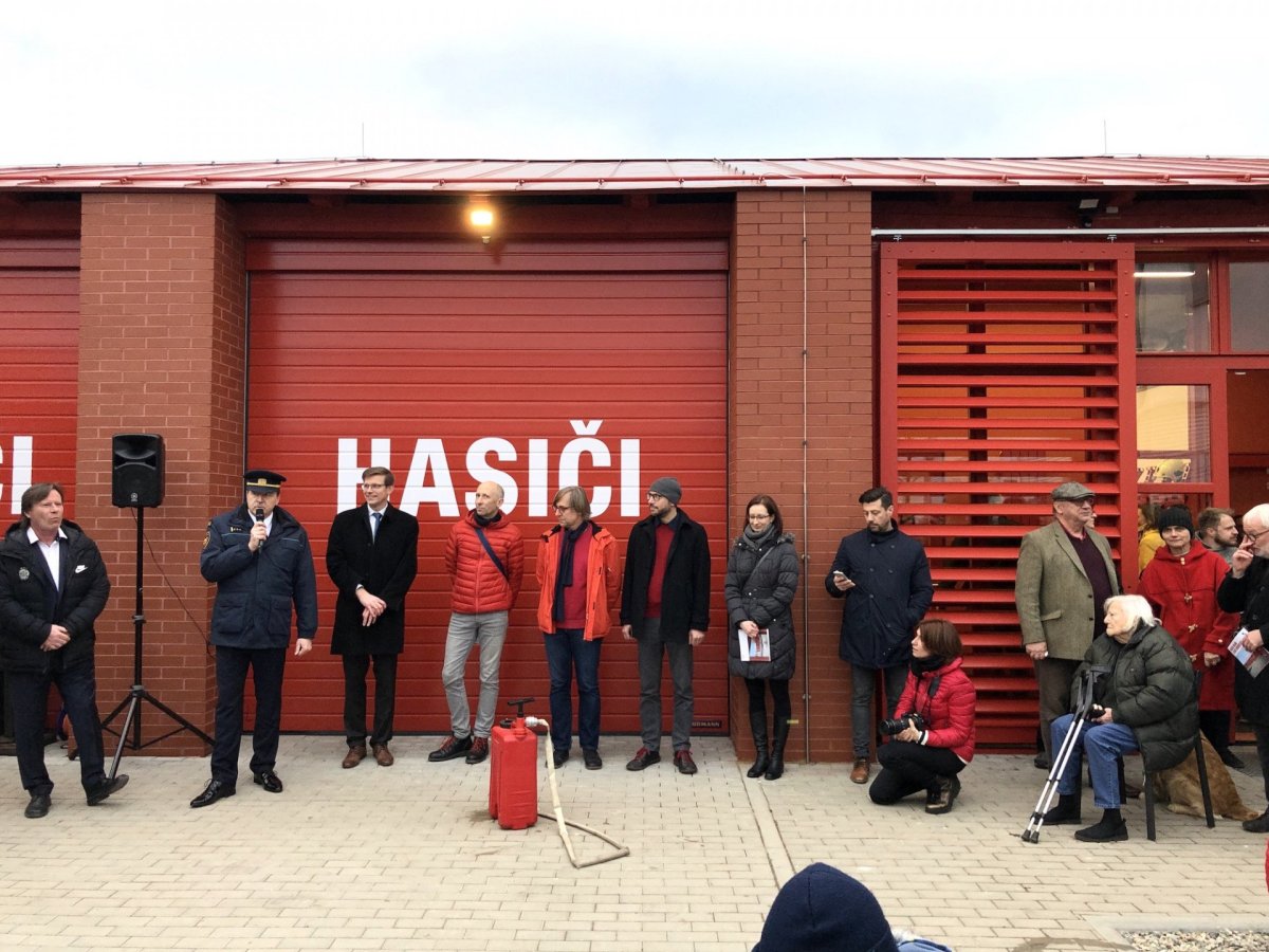 Slavnostní otevření hasičské zbrojnice a zázemí technických služeb v Líbeznicích, Ehl&Koumar architekti
