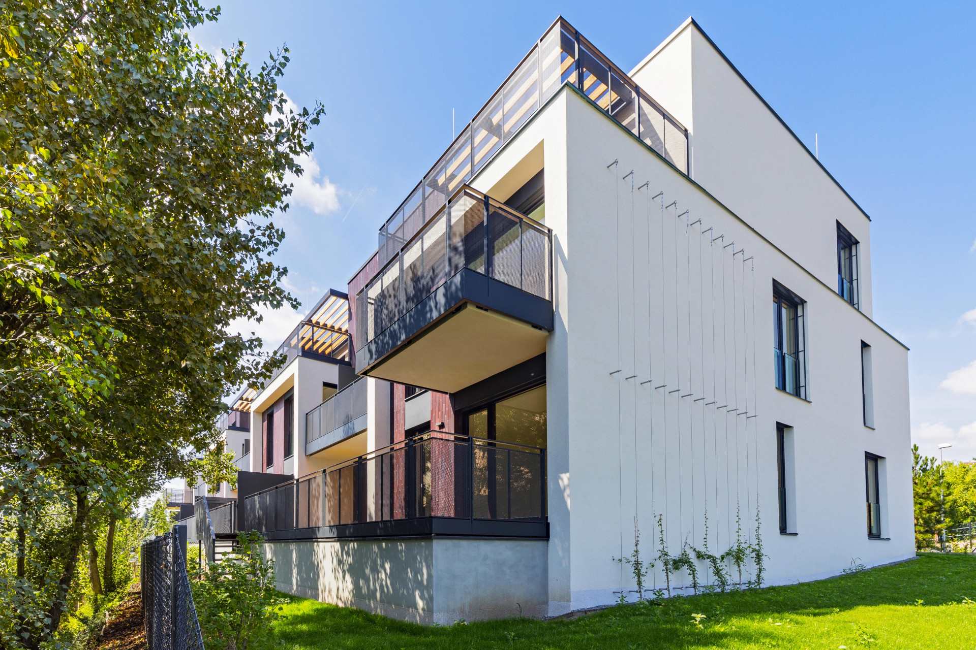 V pražských Řepích vyrostla Rezidence U Boroviček, která nabízí bydlení blízko města i zeleně