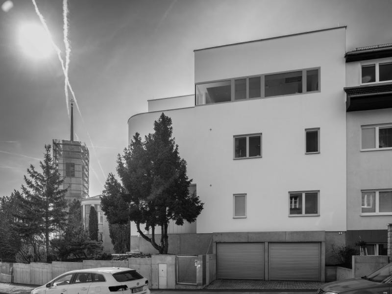 Přestavba rodinného domu pod Kraví horou / Urban Čelikovský Architekti 