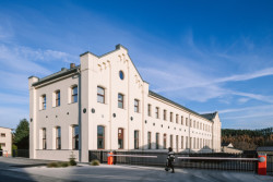 Výroba lnu skončila v roce 2011. (Rekonstrukce přádelny v Kežmarku; BEEF Architekti)