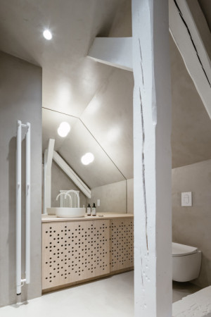 Pohled do pokoje N (Nový penzion v Českém Krumlově; Tereza Komárková (Architéka), Lucie Němcová)