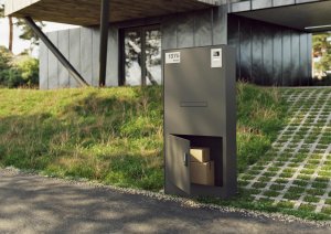 Modul, který umí ušetřit váš čas je FULL – box na ukládání balíků. Nevadí, že nejste doma, stačí dát doručovací firmě kód a o víc se nemusíte starat. Modul disponuje poštovní schránkou, číslem popisným a přípravou na zvonek a vchodovou skrytou kameru.